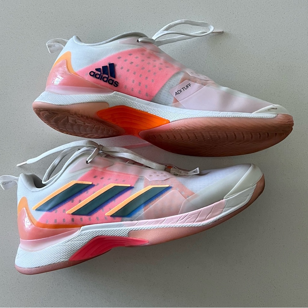 Adidas AVACOURT Tennis Sneaker 8.5
